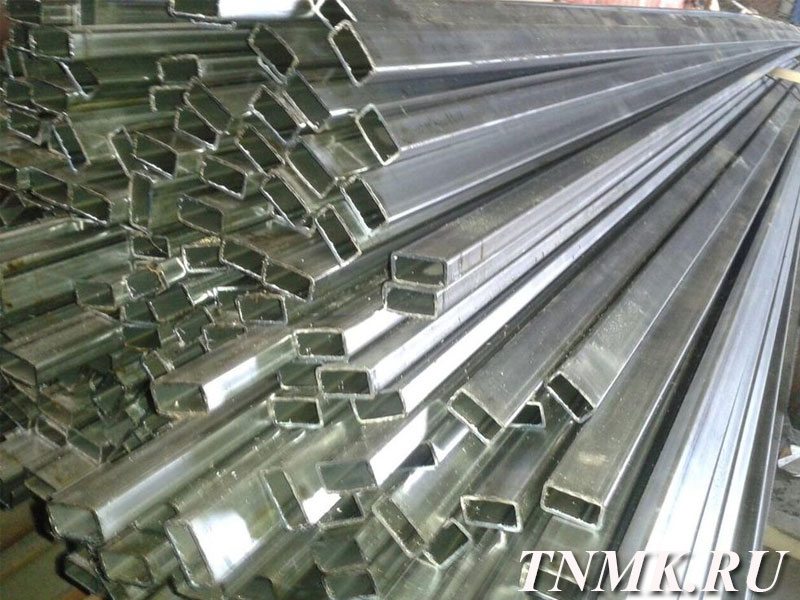 Труба профильная 50х3.5 мм ст. 09Г2С купить в Новом Уренгое